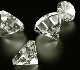É possível imitar a composição do diamante?